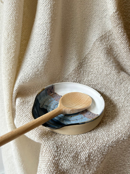 Mountain Range Spiral Spoon Rest
