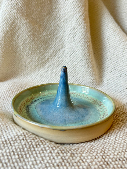 Cascading Falls Ring Dish