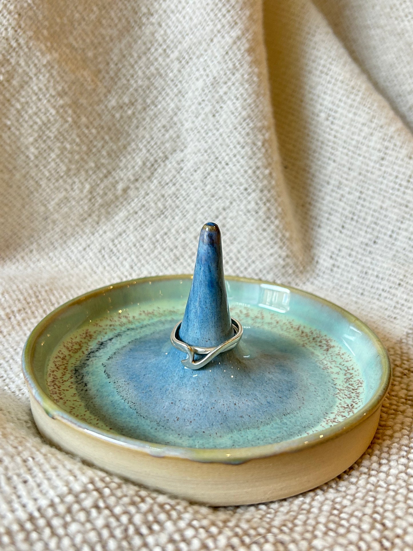 Cascading Falls Ring Dish