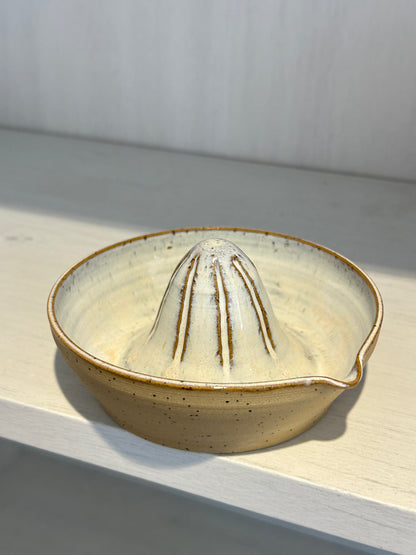 Speckled Sandy Beach Lemon Squeezer
