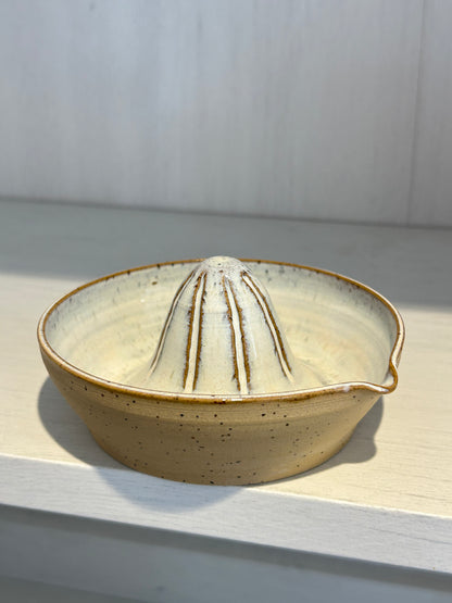 Speckled Sandy Beach Lemon Squeezer