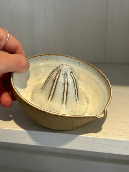Speckled Sandy Beach Lemon Squeezer