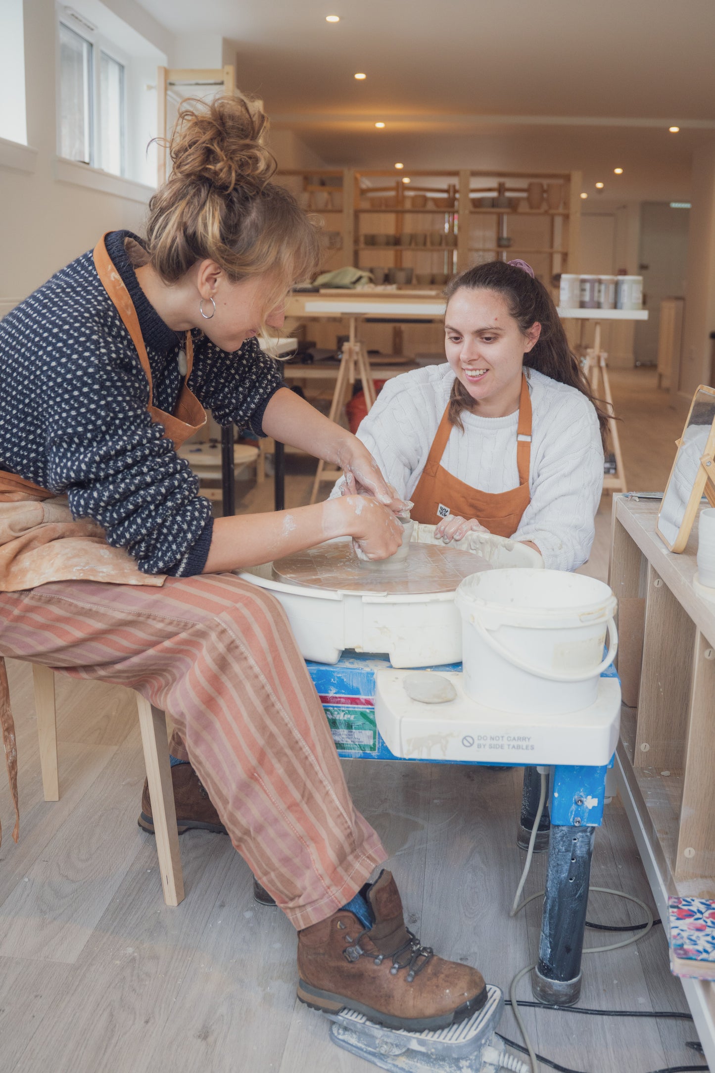 October WEDNESDAY Evening 5 week Pottery Course : Wheel Throwing